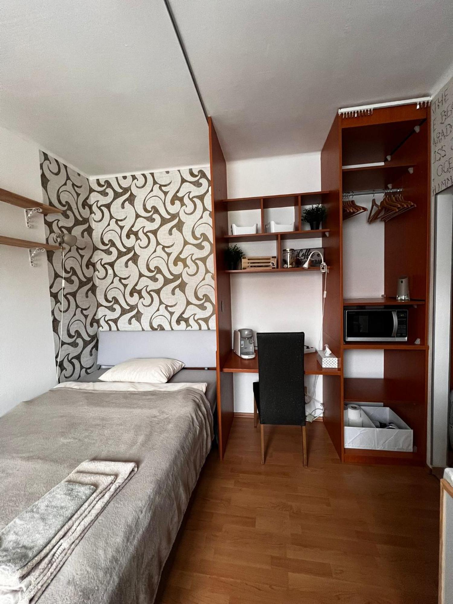 Petite Urban Oasis Apartman *